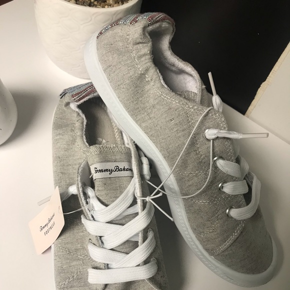 Tommy Bahama Shoes - Tommy Bahama 🏝